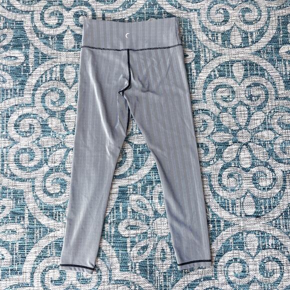 Zyia Women's Gray High Waisted Activewear Leggings - Picture 3 of 6